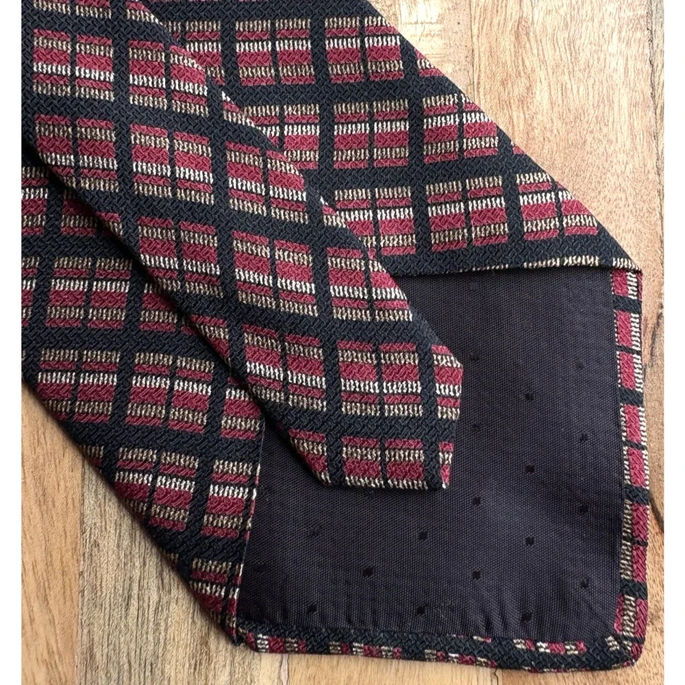 Gianfranco Ruffini Italy Silk Necktie Geometric Stripe Black Red Gold 4